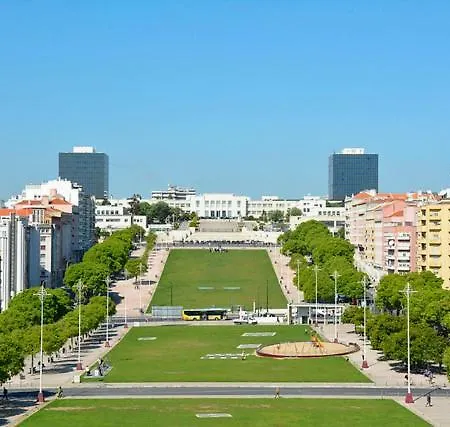 Arroios Apartment